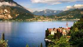 “Lago di Como” la apoteosis de los cuentos de hadas en un otoño de camelias