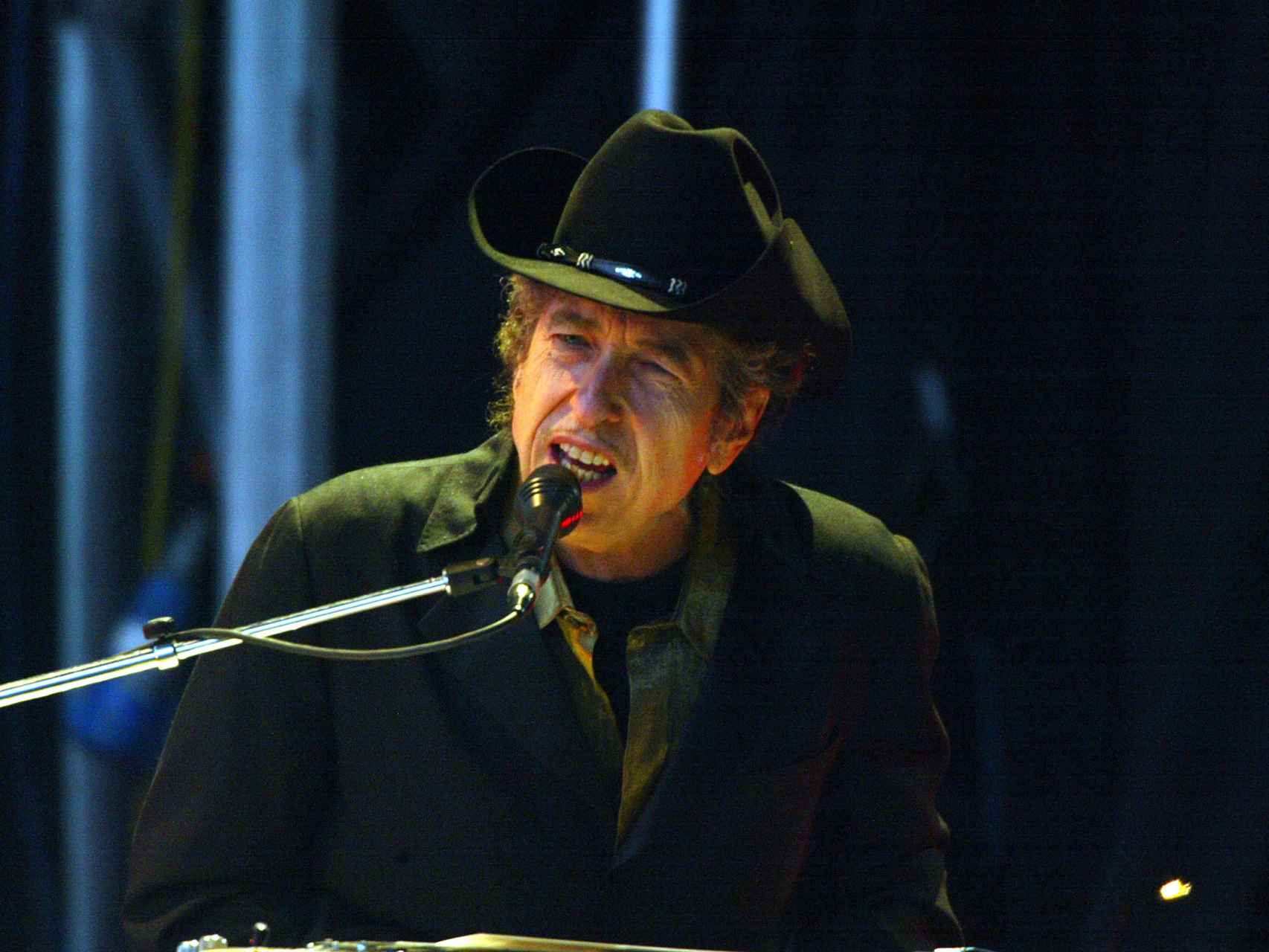 El cantautor y Premio Nobel de Literatura Bob Dylan en un concierto en el año 1978.