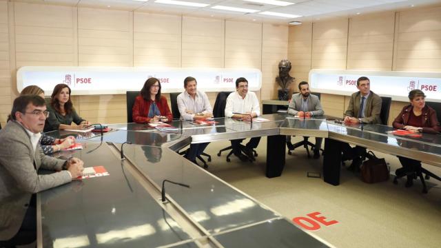 Reunión de la junta gestora del PSOE.