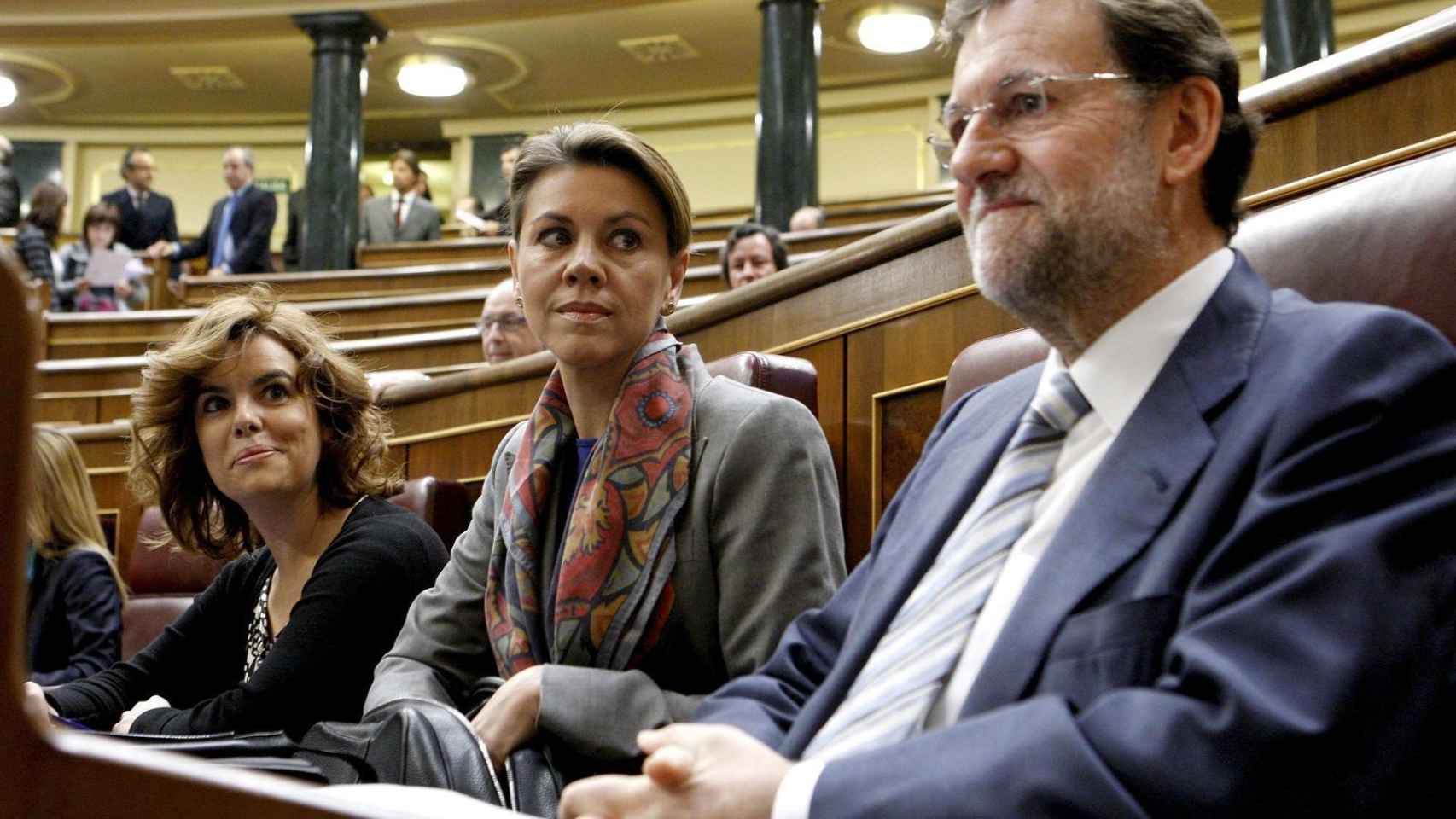 Mariano Rajoy, María Dolores de Cospedal y Soraya Saénz de Santamaría en el Congreso. /EFE