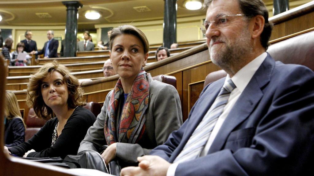 Soraya Sáenz de Santamaría, María Dolores de Cospedal y Mariano Rajoy en una imagen de archivo.