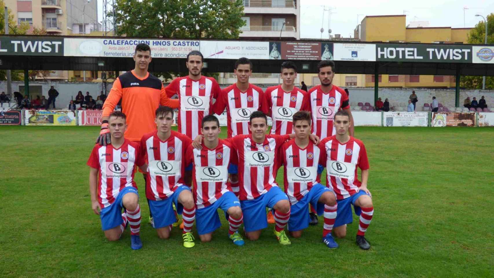 Equipo juvenil de la Unión Deportiva Ciudad de Torredonjimeno.