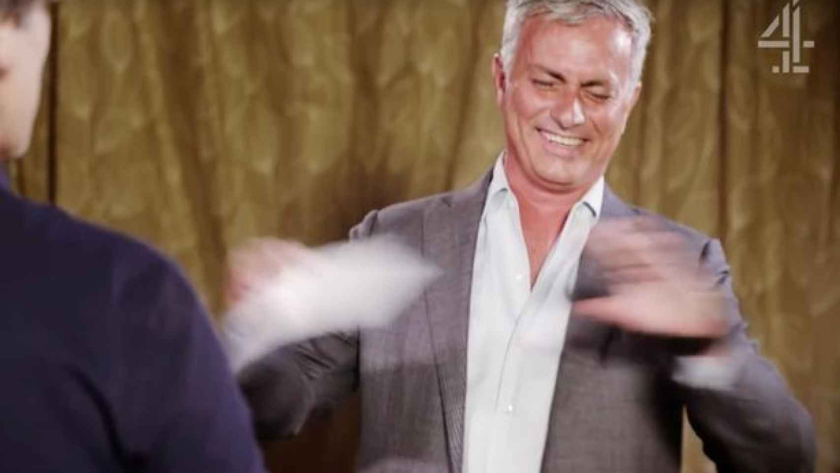 Mourinho participa en la 'Batalla de los chistes malos' por una buena causa