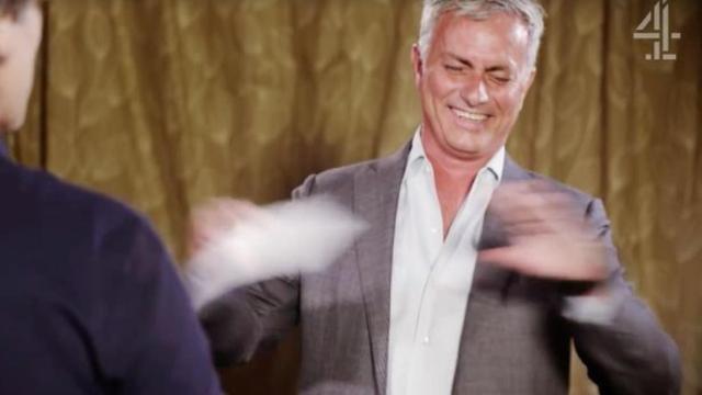 Mourinho participa en la 'Batalla de los chistes malos' por una buena causa