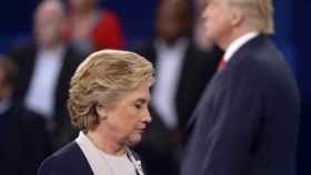 Clinton y Trum, durante el segundo debate