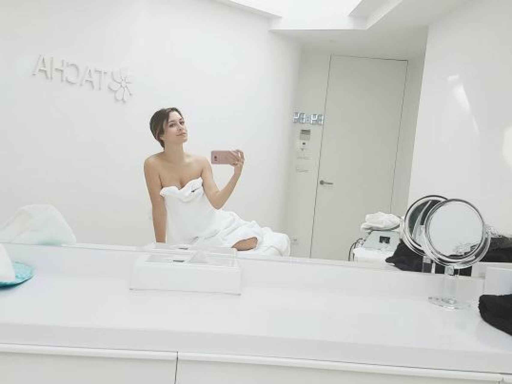 Blanca Suarez disfrutando del spa de TACHA.