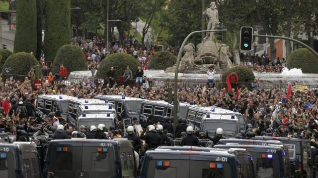 Manifestación que pretendía 'rodear' el Congreso de los Diputados en 2012