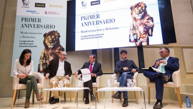 Berta Barbet,  Alberto Penades, Francisco Moreno, Pablo Simón y John Müller