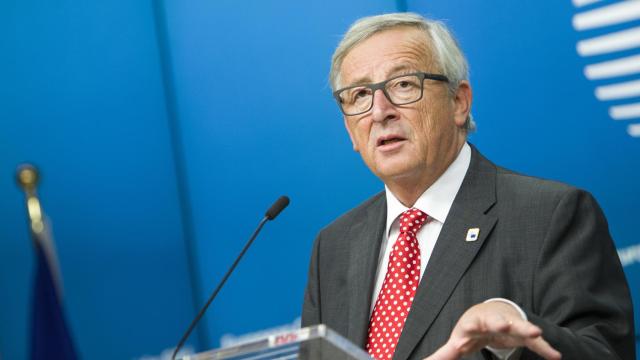 Juncker tiene previsto hablar por teléfono con May este viernes sobre el 'brexit'