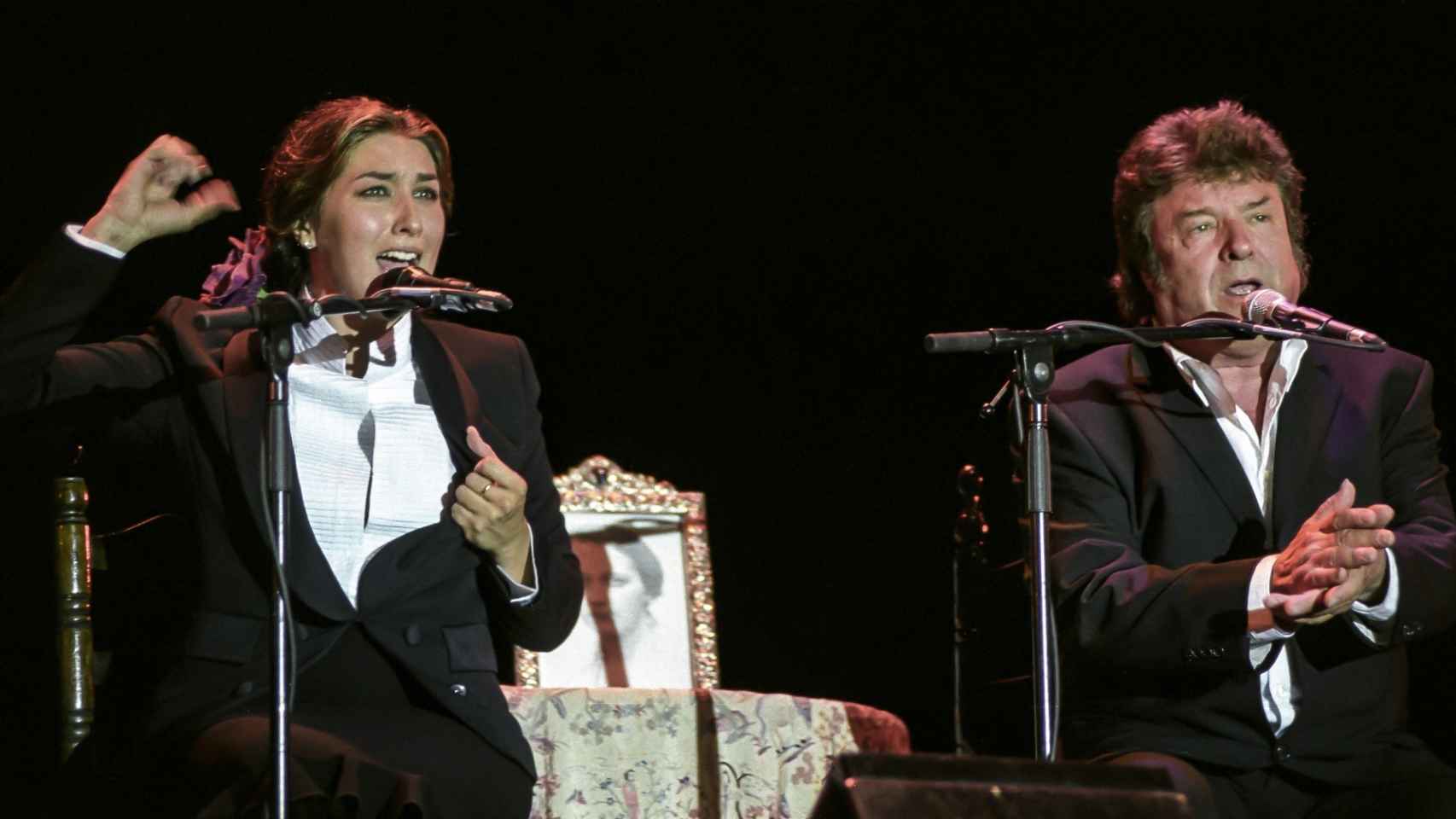 Estrella Morente y Enrique Morente, en plena actuación.