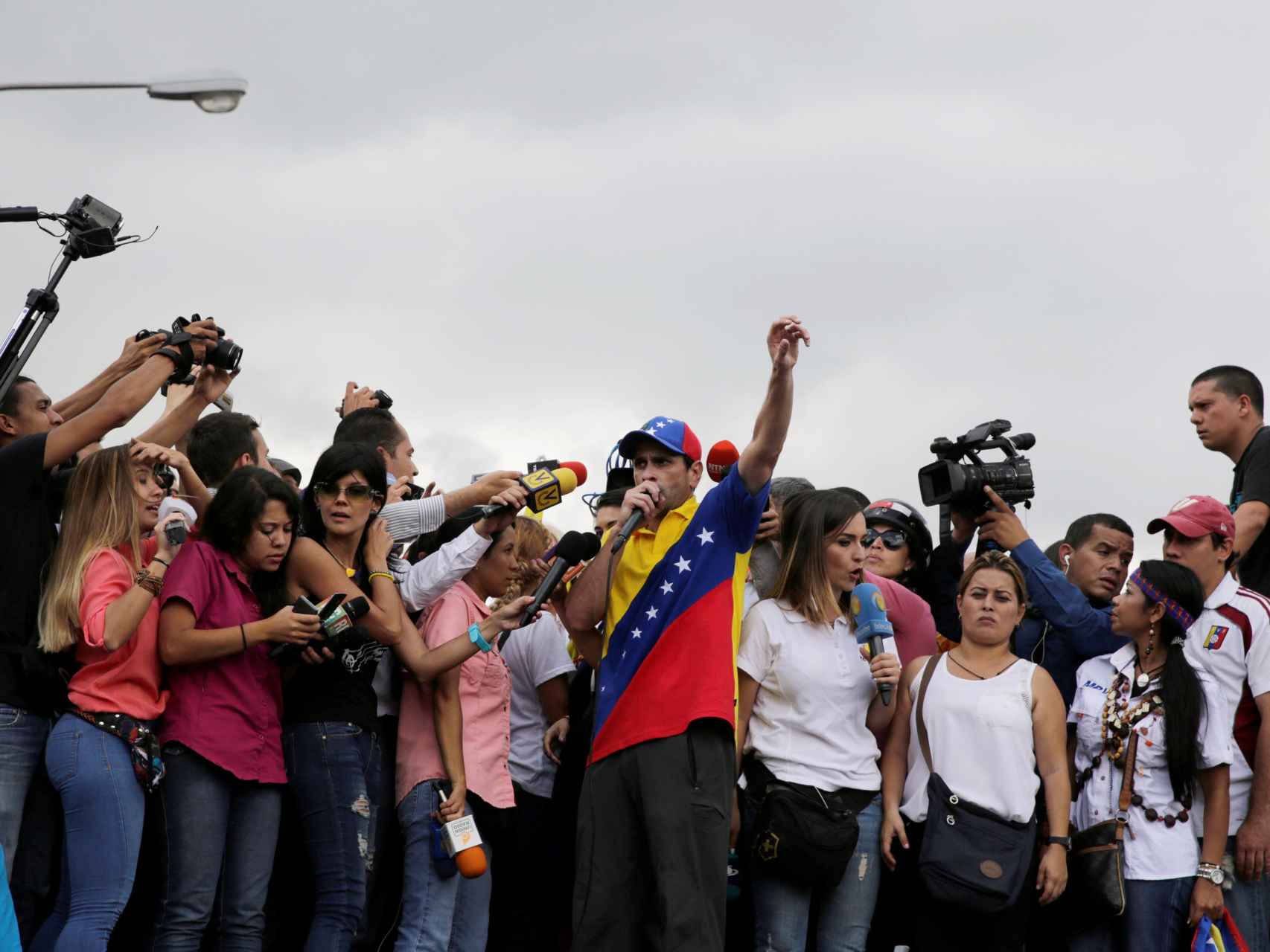 Capriles anuncia un plan de protesta maratoniano en protesta contra Maduro.