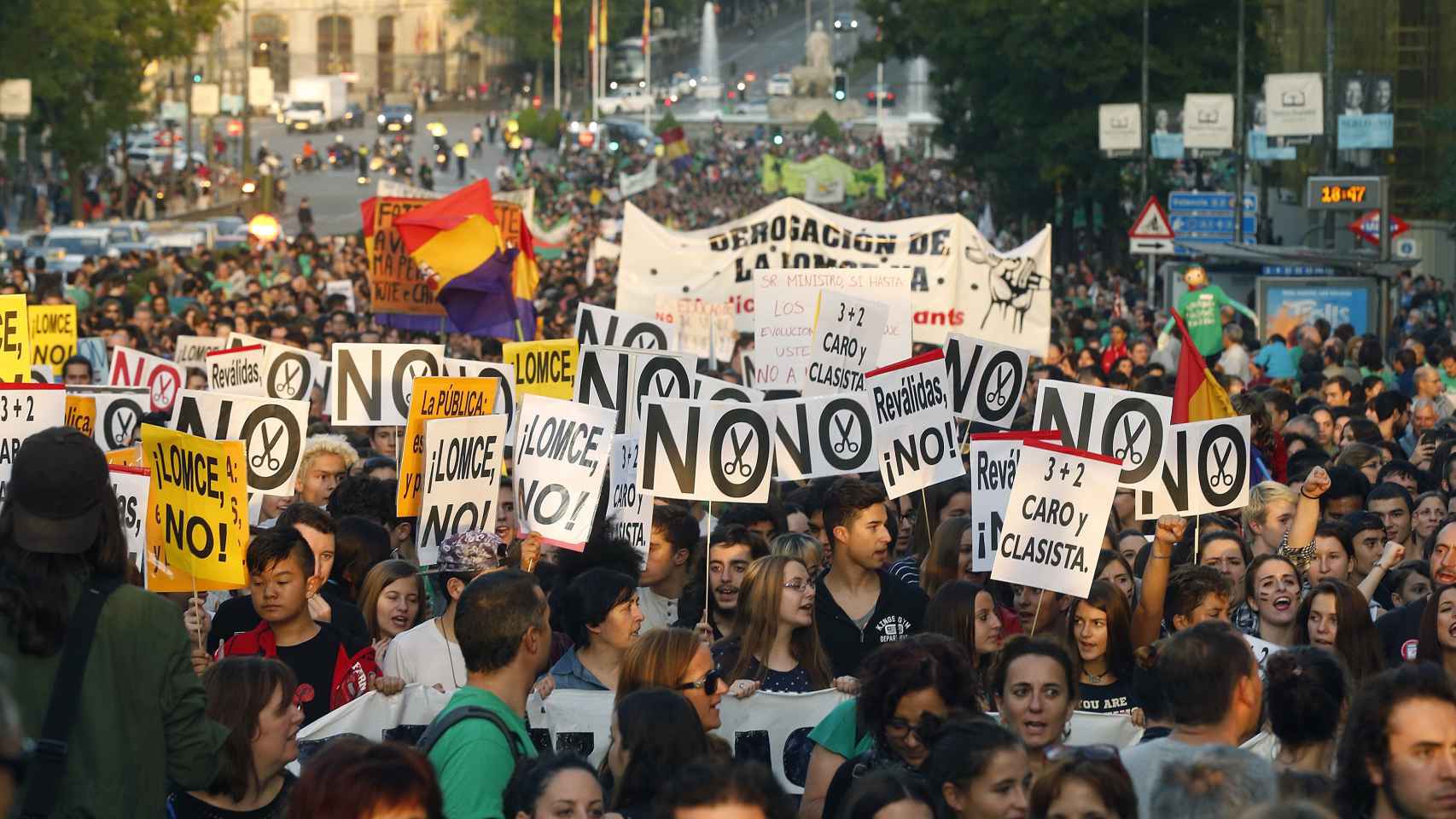 Estudiantes en contra de la Lomce y sus reválidas recorrieron las calles de Madrid