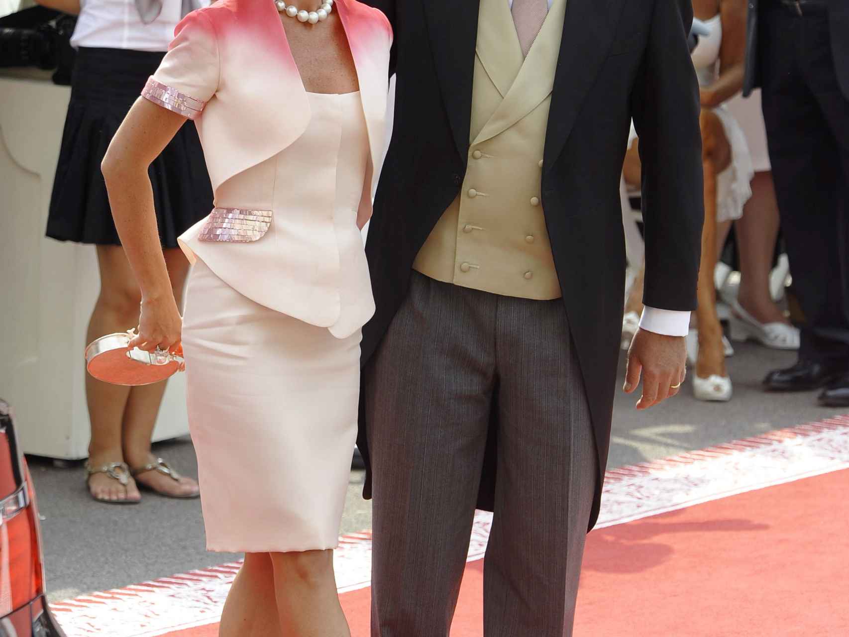El duque de Castro y su mujer, durante un acto oficial.