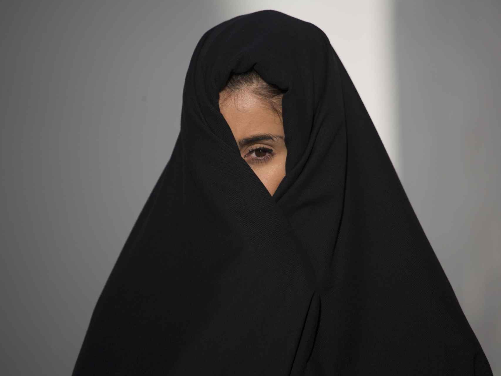 Pese al parecido que mantiene con el burka, la cobijada tiene origen castellano.