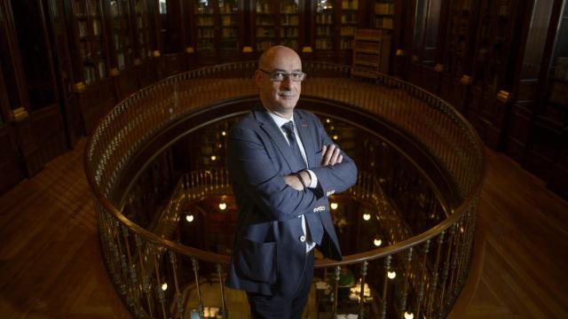 Felisuco, también conocido como Félix Álvarez, en la biblioteca del Congreso