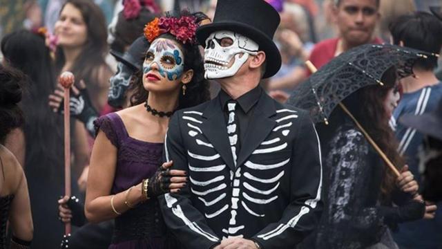 Dos catrinas mexicanas de la película Spectre.