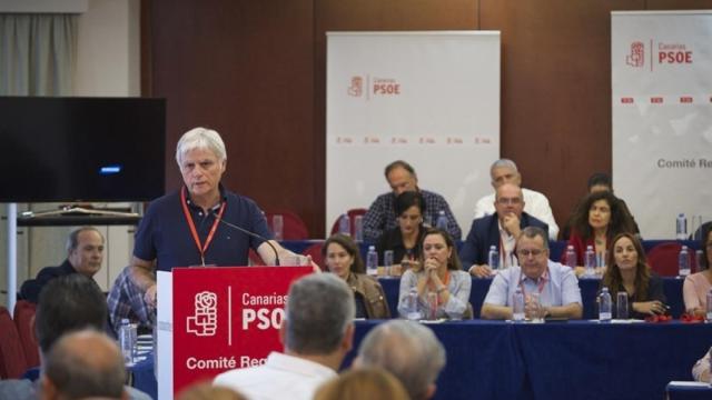 CC y PSOE ratifican el acuerdo para salvar el pacto de Gobierno