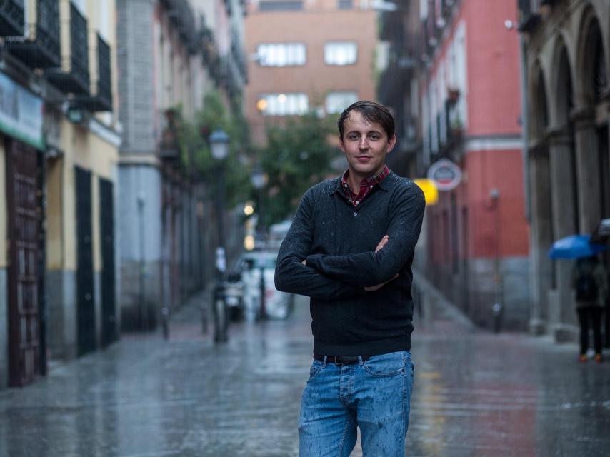 Javi López, en una de las calles cercanas a la plaza del Dos de Mayo de Madrid.