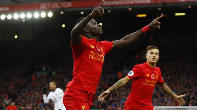 Mané celebra uno de sus dos goles frente al Watford.