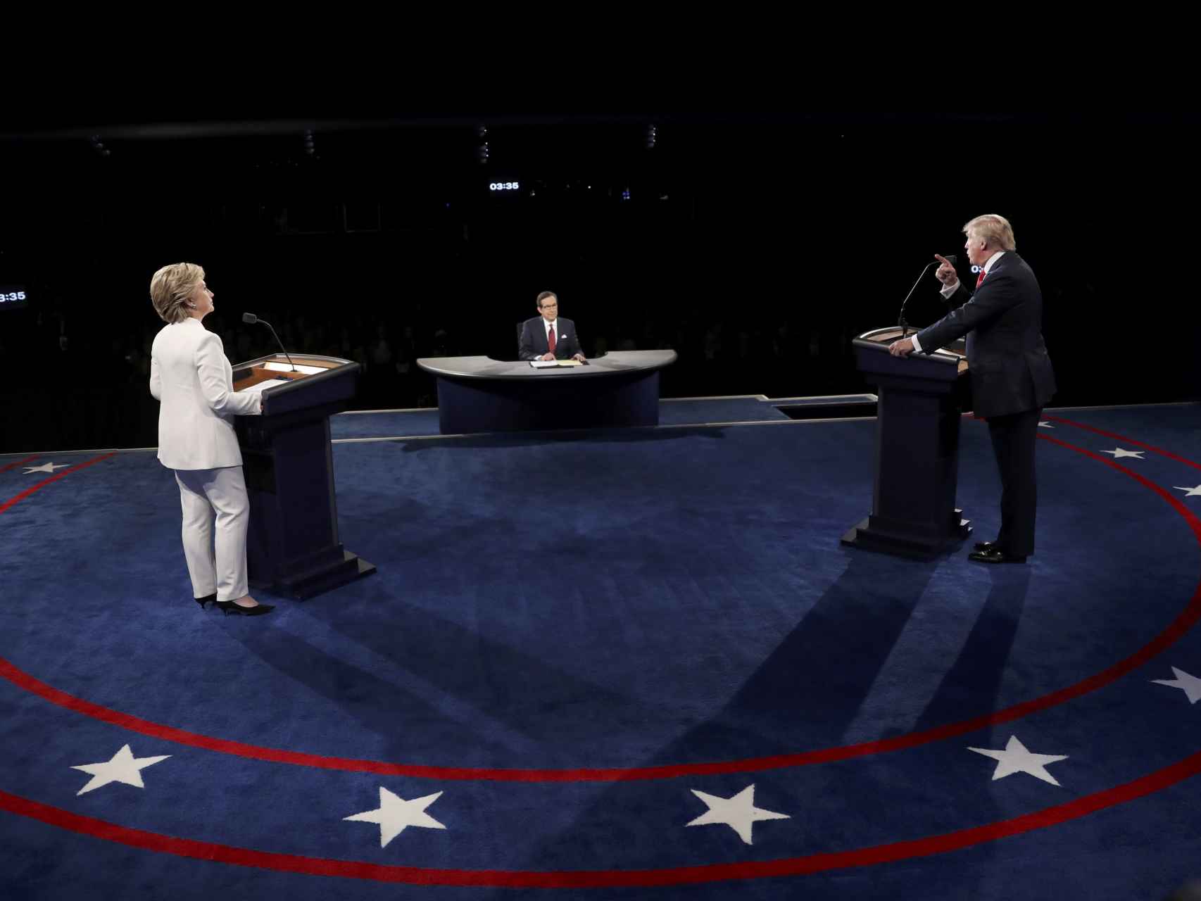 Clinton y Trump durante uno de sus tres debates.