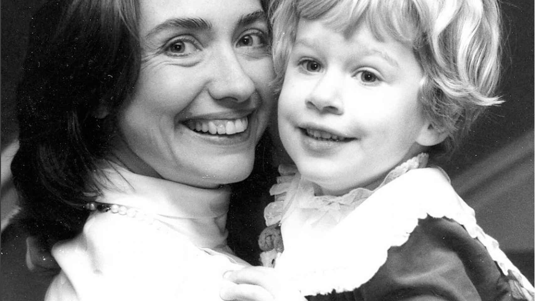 Hillary con su hija Chelsea