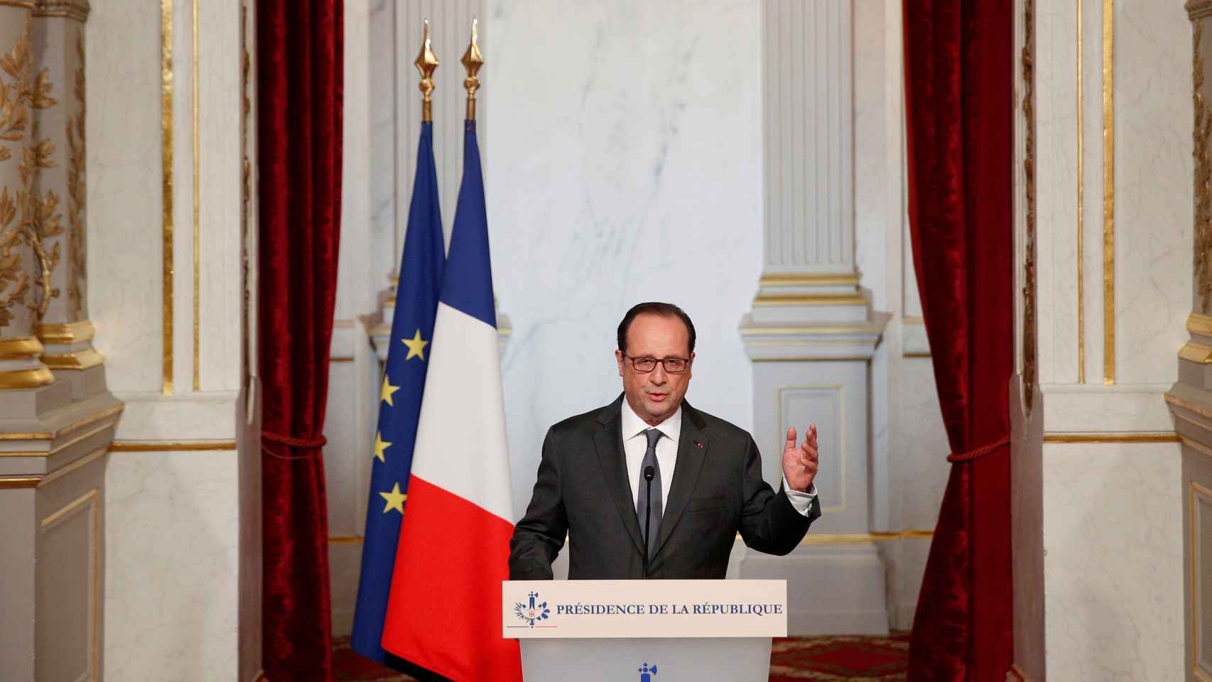 El presidente francés, durante su comparecencia ante los medios.