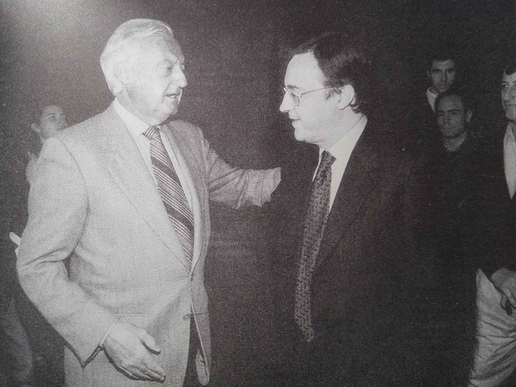Ramón Mendoza y Florentino Pérez, tras las elecciones que ganó el primero.
