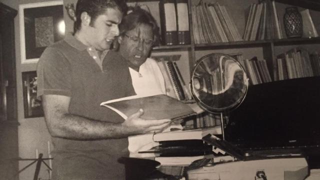 Emiliano Suárez (izqda) dando clases con Suso Mariategui (izqda) en Madrid en 2003