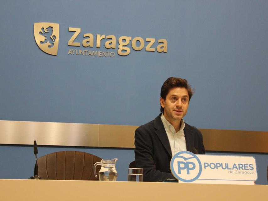 El concejal del PP, Sebastián Contín, en rueda de prensa.