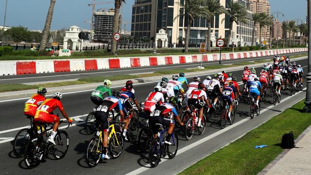 El pelotón durante los pasados Mundiales de ciclismo de Doha.