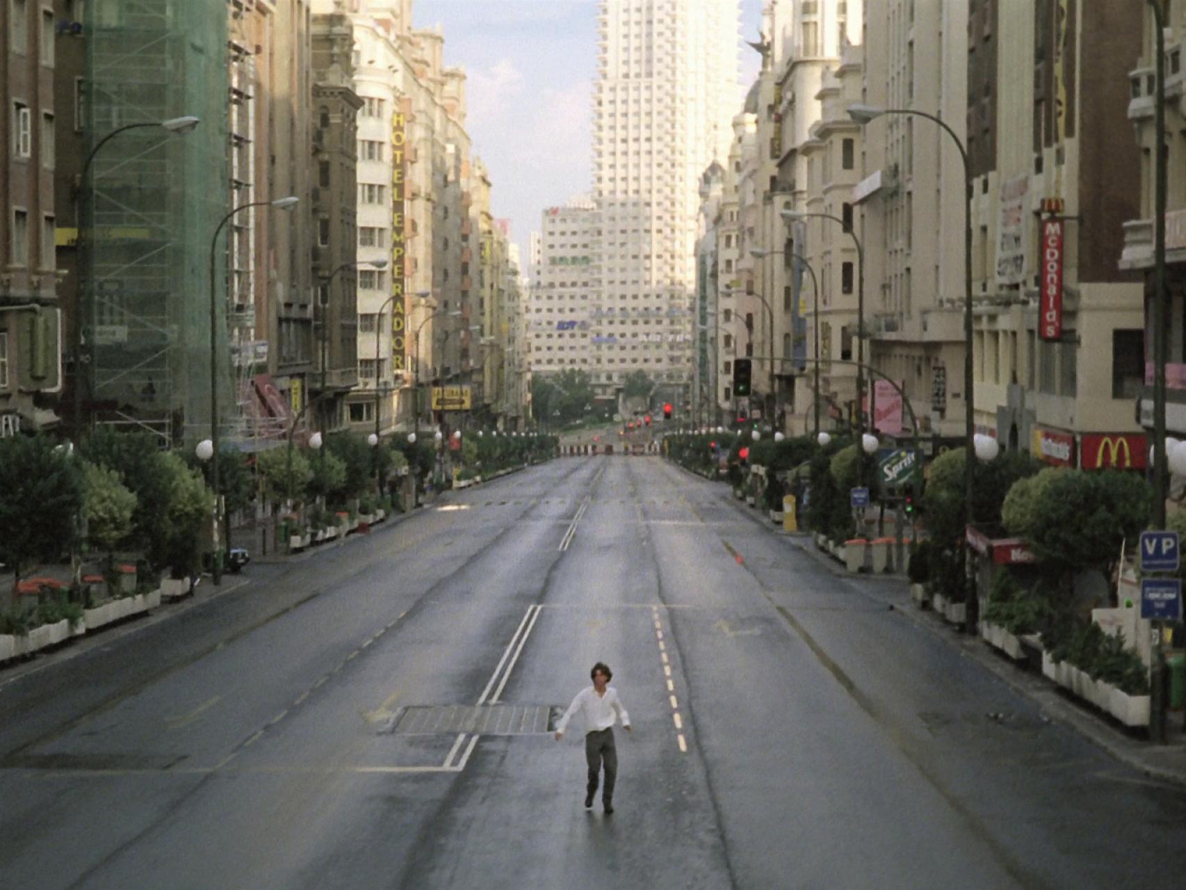 La Gran Vía cortada para la escena más famosa de Abre los ojos.