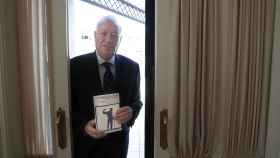 El exministro José Manuel García Margallo con su nuevo libro.