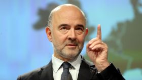 Moscovici cree que España volverá a incumplir el déficit este año