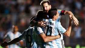 Argentina celebra un gol ante Colombia.