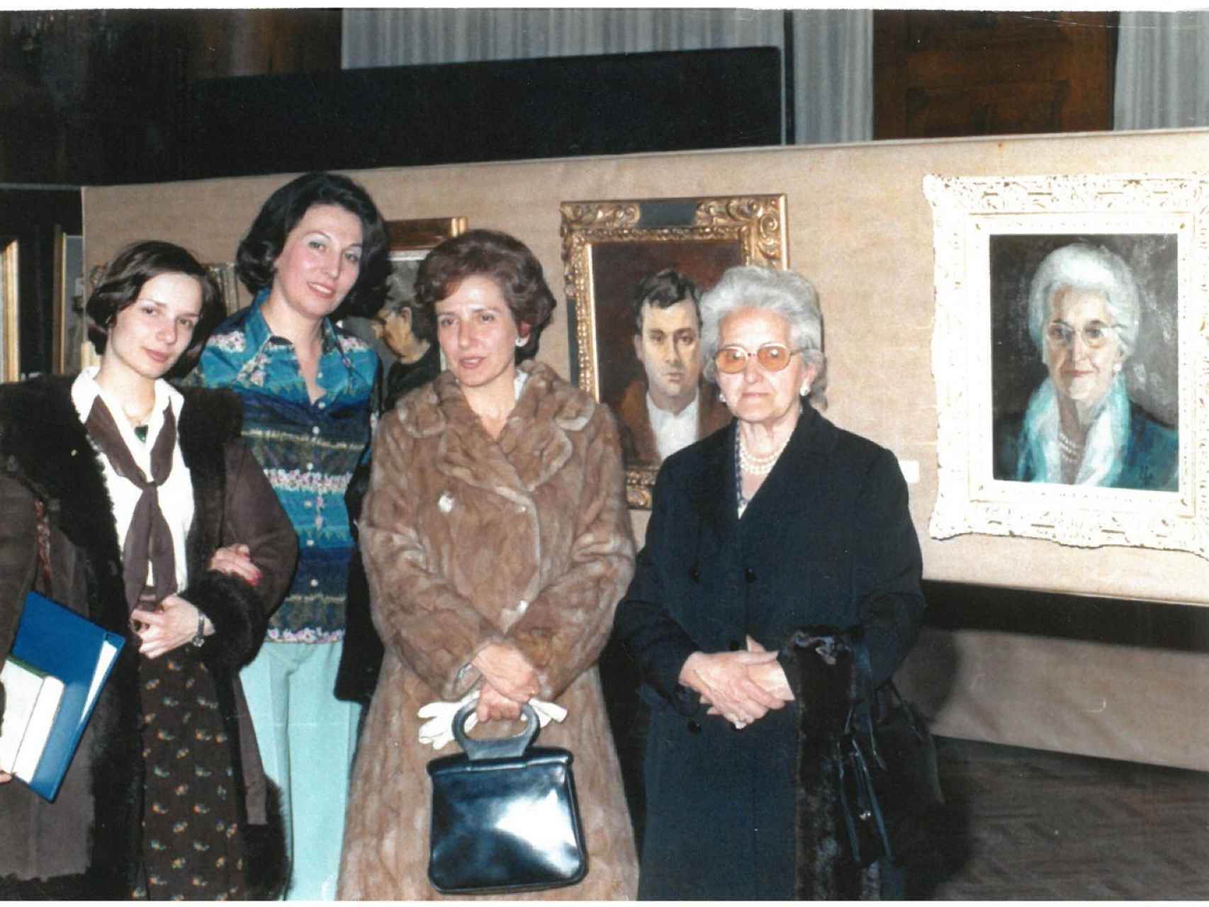 De izquierda a derecha, María Luisa Sánchez Mercader, la fundadora. Junto a ella, su hija, María Luisa Alonso Vega Sánchez y en el extremo, María Luisa Gaspar Alonso Vega, la nieta.
