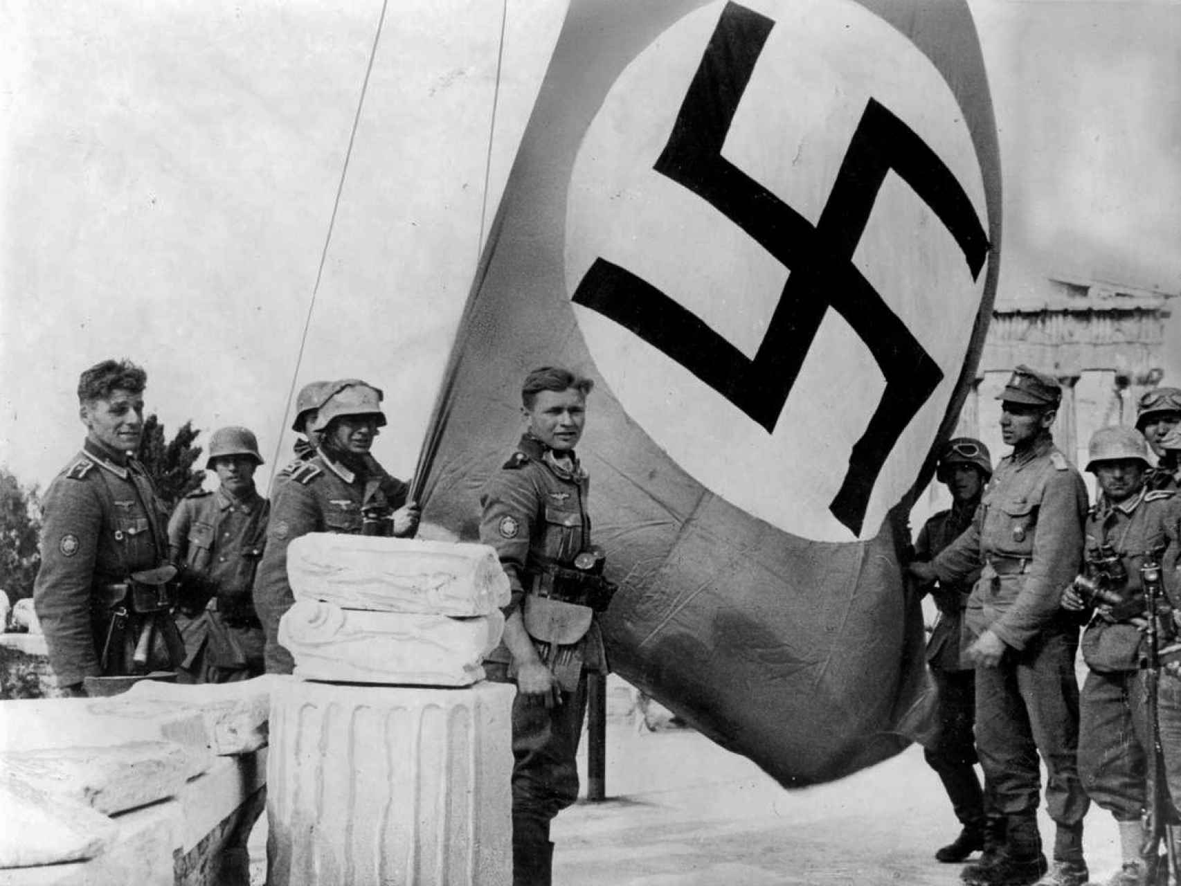 La toma de la Acrópolis, en 1941, por el ejército nazi.
