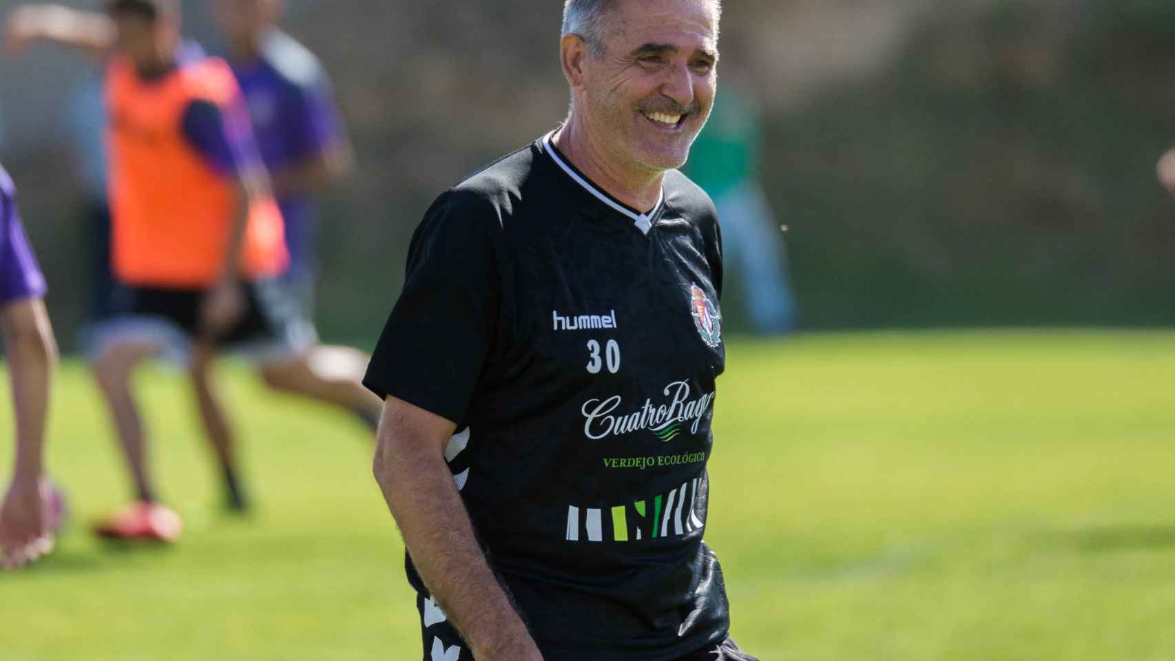 Paco Herrera en un entrenamiento con el Valladolid.