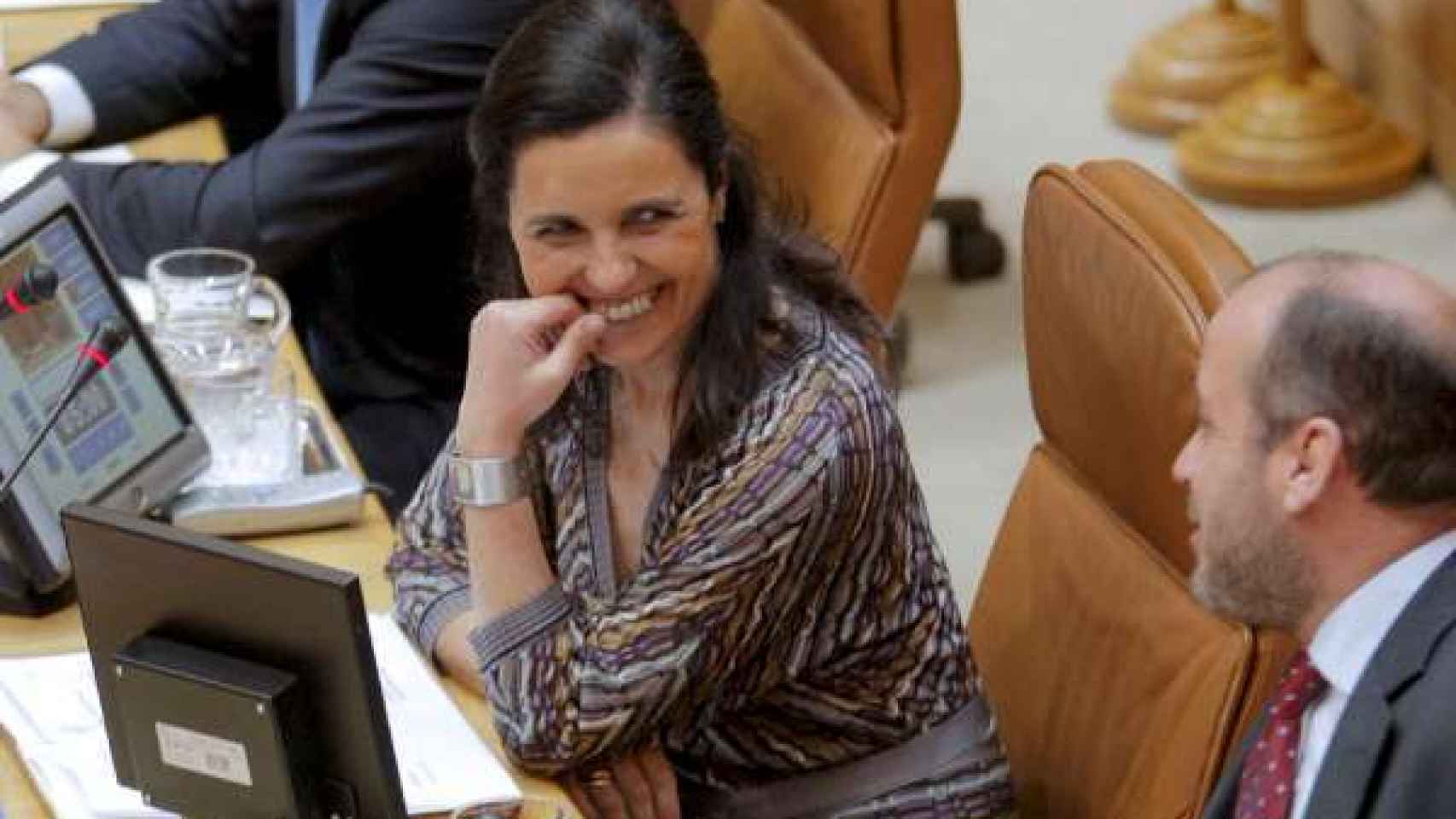 Pilar Rojo, en el Parlamento gallego.