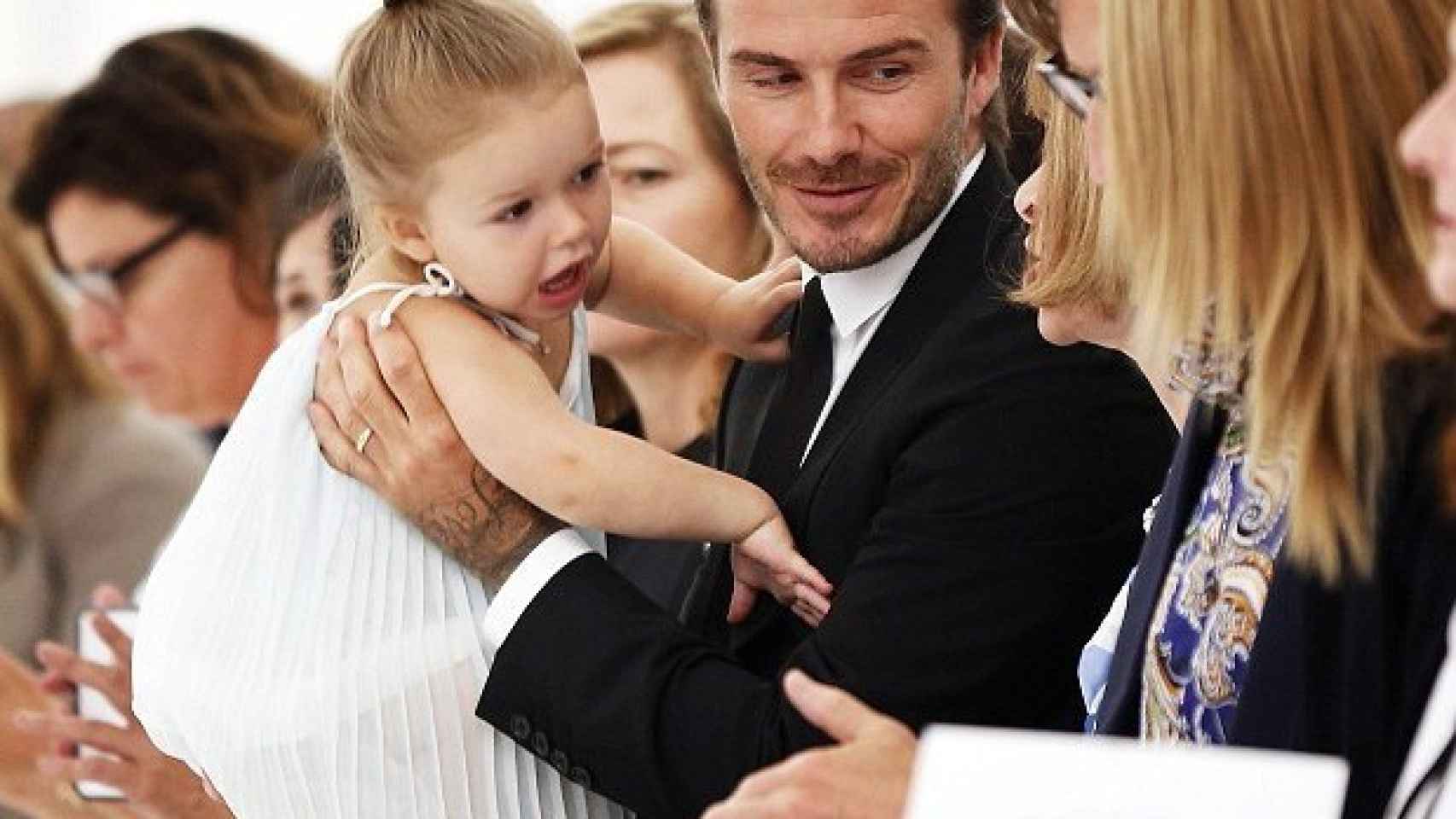 Harper Beckham ya es una habitual de los front row de las pasarelas de moda e incluso ha hablado con Anna Wintour, directora de Vogue en Reina Unido.