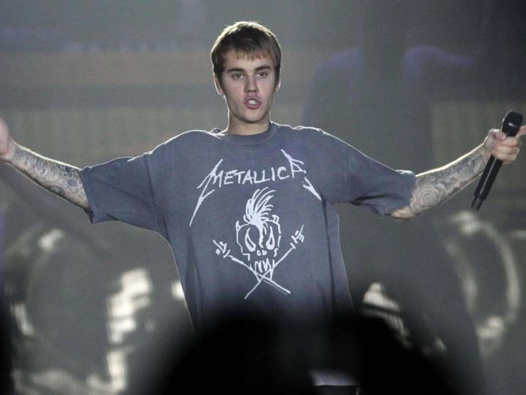 Justin Bieber en Madrid: un pene de plástico musical