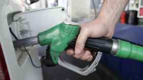 Varias compañías están siendo investigadas por pactar el precio de la gasolina.
