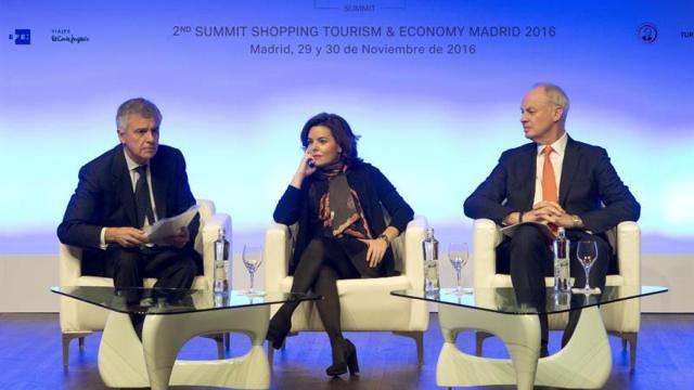 La vicepresidenta Soraya Sáenz de Santamaría en la inauguración del Summit Shopping Tourism & Economy.