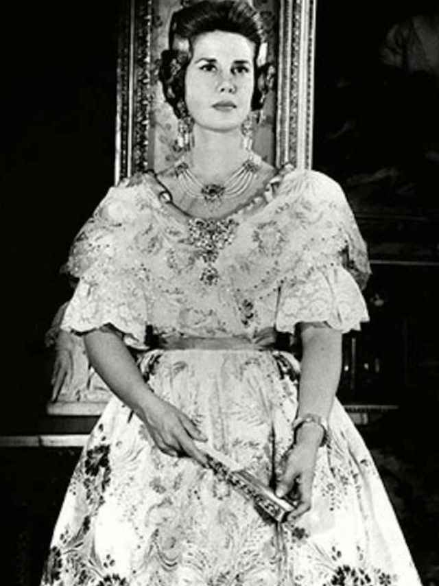 La duquesa de Alba en 1964 de fallera