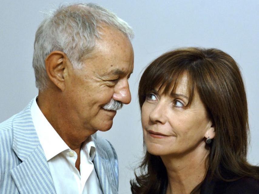 Eduardo Mendoza y Rosa Novell, en una imagen promocional de su obra teatral