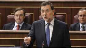 El PSOE pide cambios en RTVE y Rajoy niega la manipulación