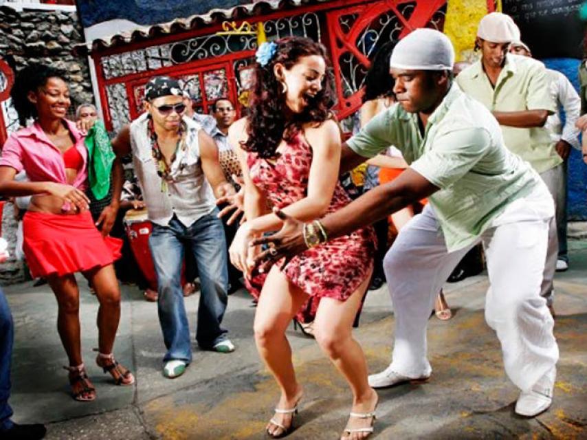 Un grupo de rumba cubana.