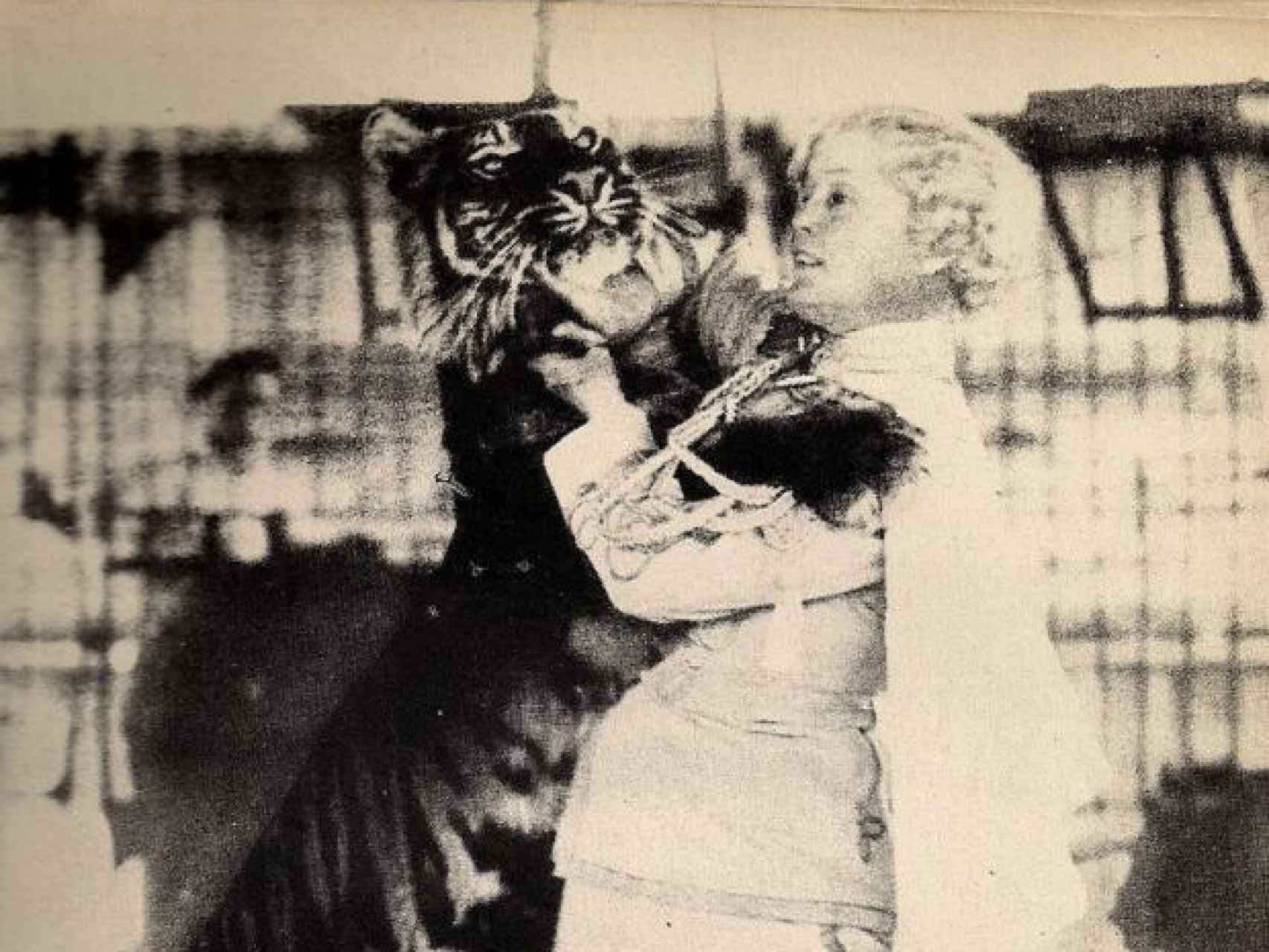 Mabel Stark con su tigre.