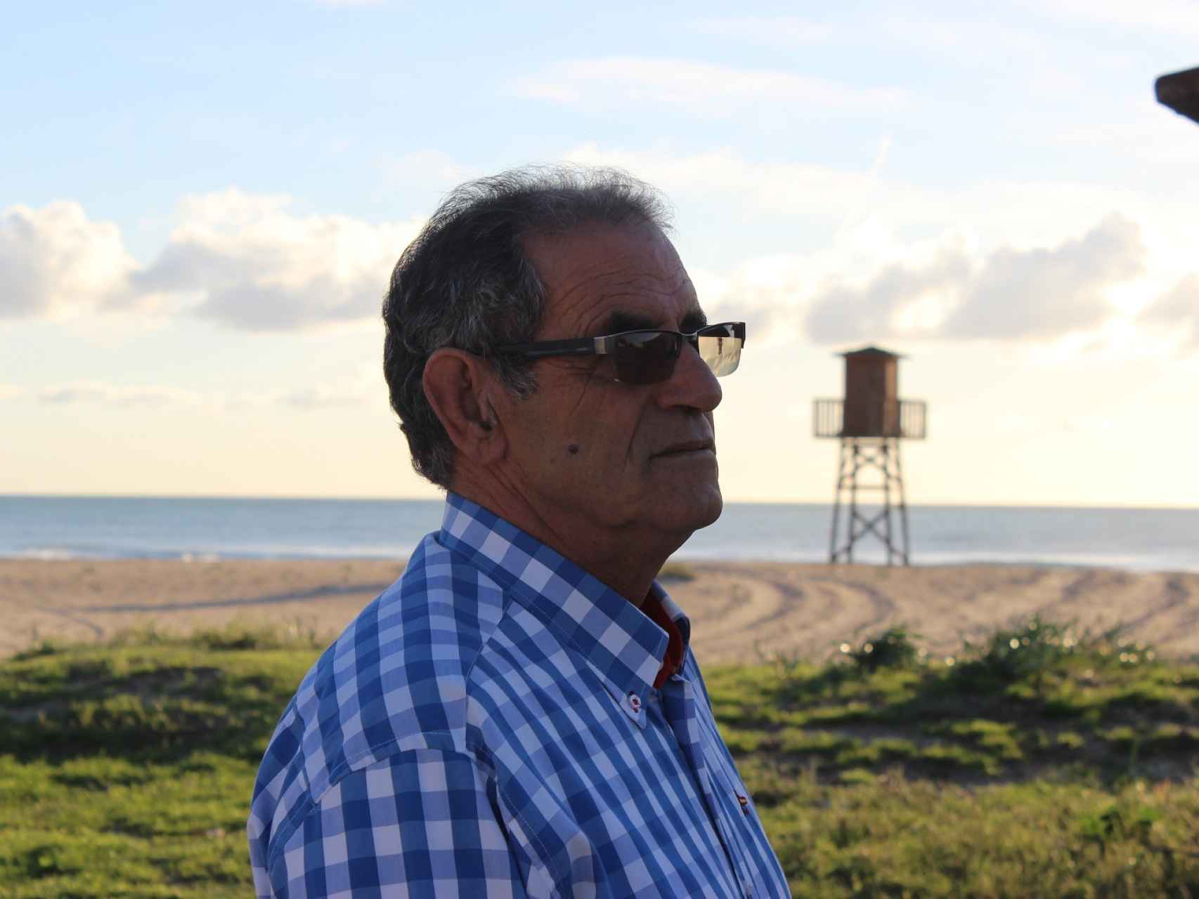 Antonio vive tranquilo regentando el Chiringuito Pleamar en la playa de Zahara de los Atunes