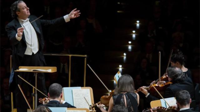 Image: Mena brinda su Nacional de Música en Madrid