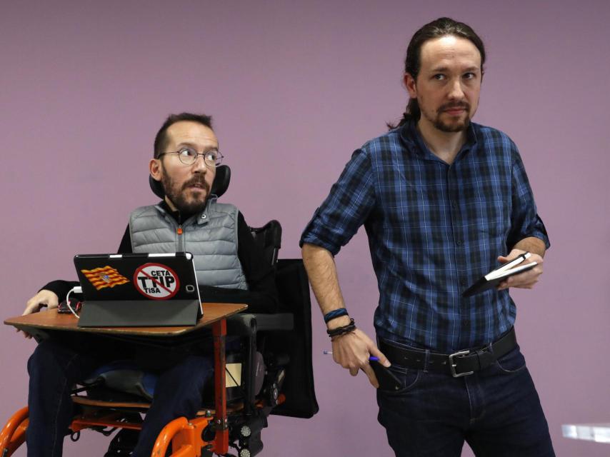 Aunque este lunes sólo iba a comparecer Echenique, Iglesias se sumó para hacer su anuncio.